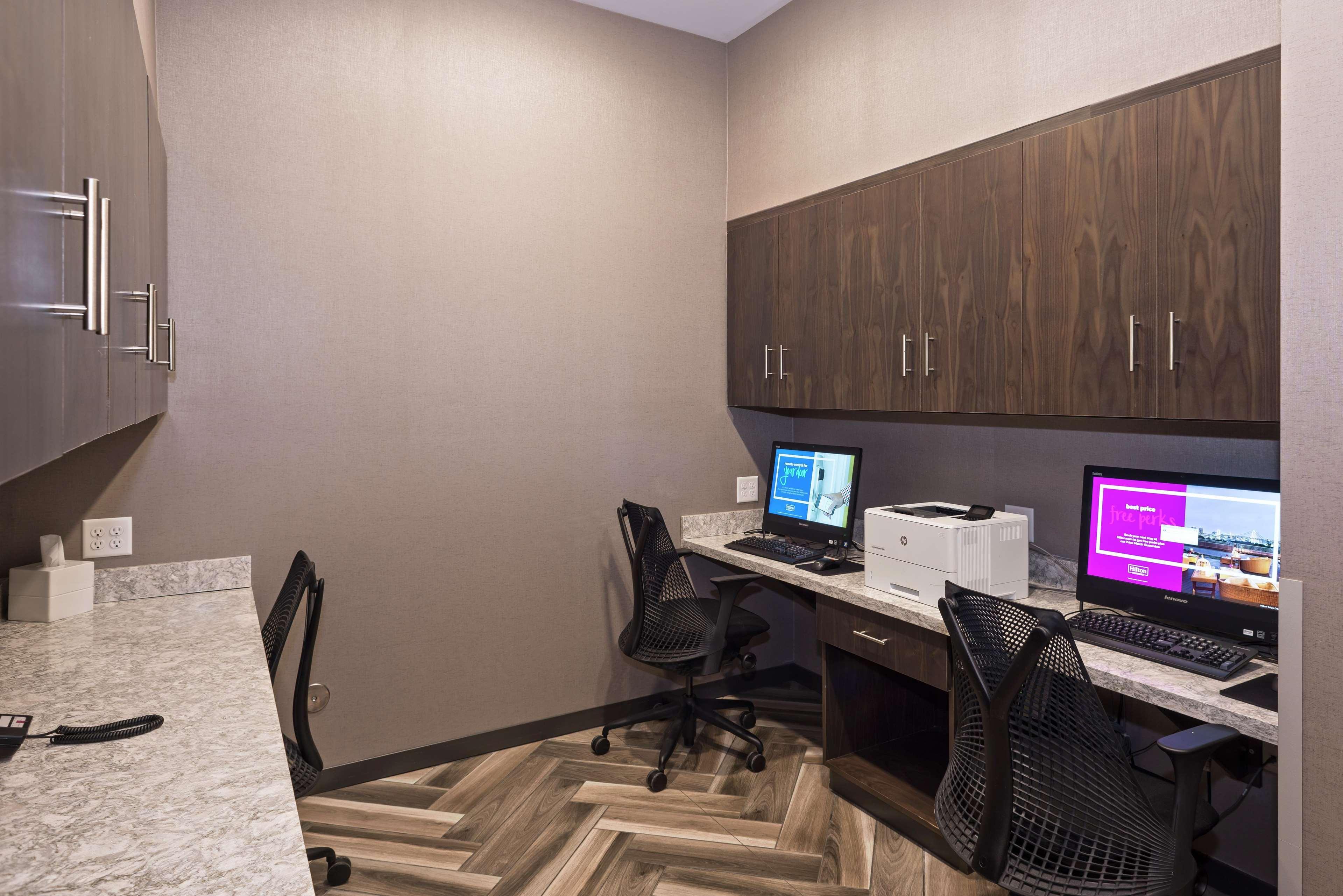Hampton Inn And Suites Minneapolis University Area, Mn Exterior foto