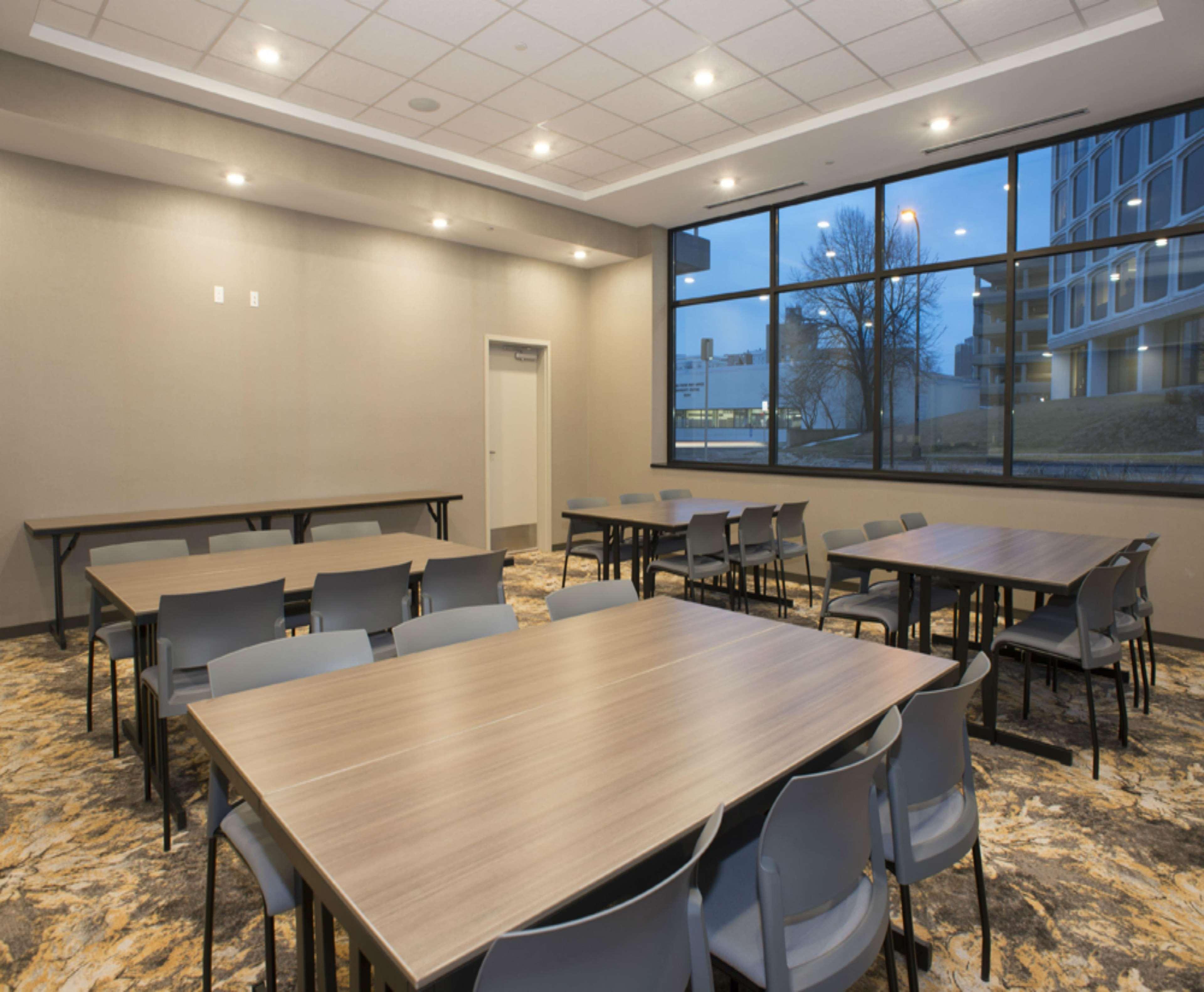 Hampton Inn And Suites Minneapolis University Area, Mn Exterior foto