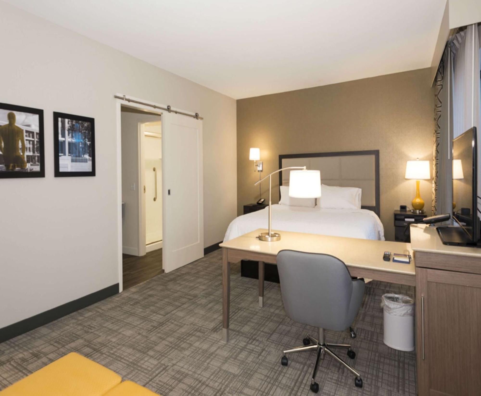 Hampton Inn And Suites Minneapolis University Area, Mn Exterior foto